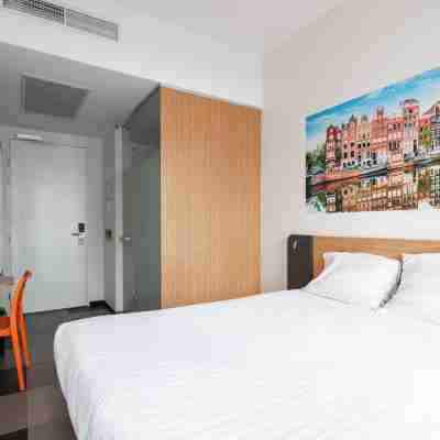 EasyHotel Amsterdam Arena Boulevard Rooms