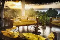 Temple Point Resort - parking