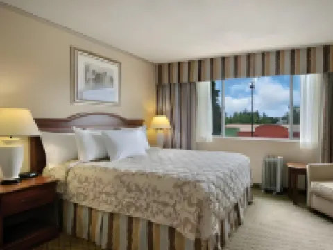 Holiday Inn TACOMA MALL by IHG Hotels in 
