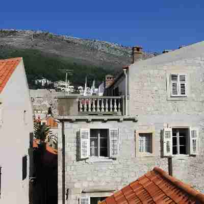 Celenga Apartments with Free Offsite Parking Hotel Exterior