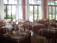 Hotel Esperia فنادق في نيرفي