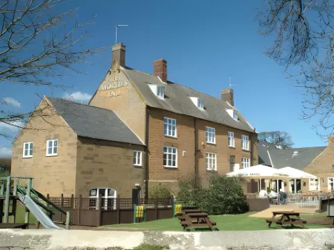 The World's End - Northampton Отели рядом с достопримечательностью «Университет Нортгемптон»