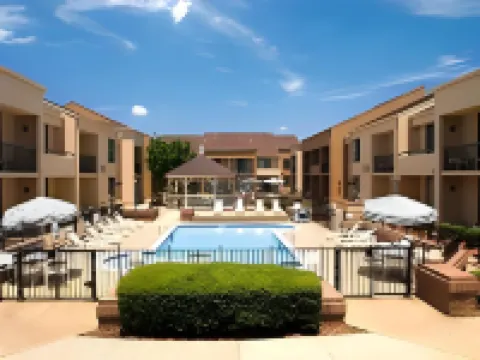 Courtyard Columbus