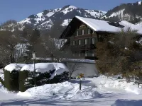 Gstaad Saanenland Youth Hostel Ξενοδοχεία στην πόλη Saanen