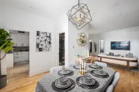 Downtown Luxe - Parking, Metro, King Bed, Sleeps 6 - Afhentnings-/afleveringstjenester