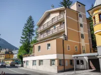 Claudia Top 7 Hotels in 