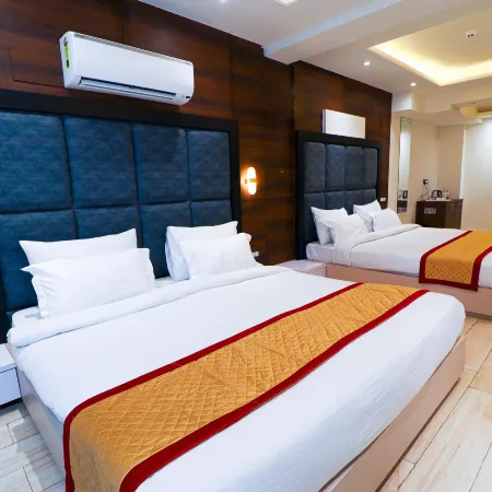 Hotel City Crown