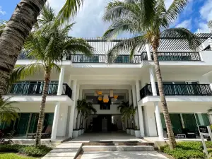 The Fives Beach Hotel & Residences