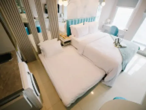 Avira at Anderson Pakuwon Mall Hotels in Wiyung