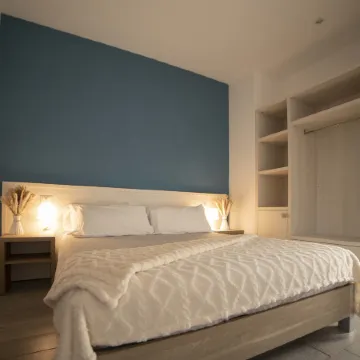 "saracena" Holiday Home with Private Beach and Swimming Pool