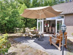 Holiday Home with a Terrace at Bedafse Bergen