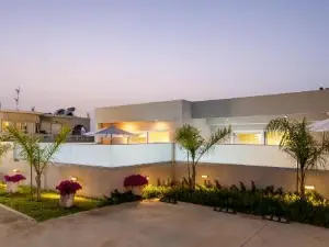 Sarpidon Suites