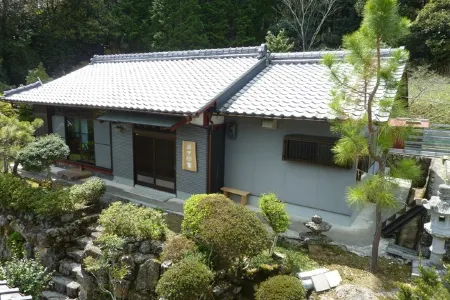 Kyoto Kameoka Quiet Mountain Area Bobs House Отели в г. Кётамба