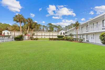 Baymont by Wyndham Jacksonville Airport Hotels near مطار جاكسونفيل الدولي