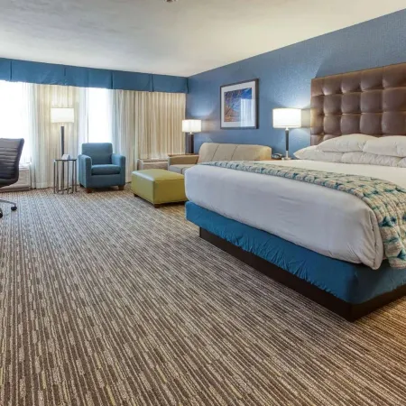 Heritage Inn & Suites St Louis Fenton, Trademark by Wyndham