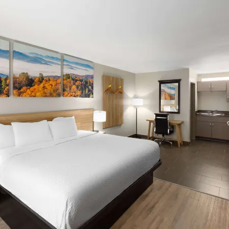Days Inn by Wyndham Clarksville North