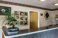 Econo Lodge - 2-Star
