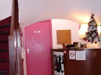 Hôtel de La Marmotte Hotels in Granzay-Gript