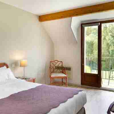 Logis Hôtel le Relais de Pouilly Rooms