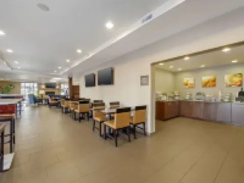 Comfort Inn & Suites Hotels in Cheyenne