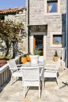 Ground floor apartment, private beach and seaview