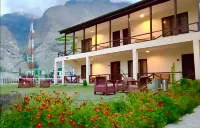 The Guest House Hunza - parking