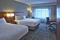 Courtyard Hamilton Hotels in Hamilton