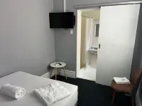 Swansea Hotel Hotels in Marks Point