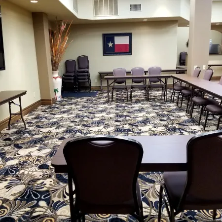 Candlewood Suites SAN ANTONIO DOWNTOWN by IHG Отели рядом с достопримечательностью «Коммандерс Хаус Парк»