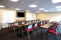 TownePlace Suites by Marriott Louisville Airport - Airport Shuttle