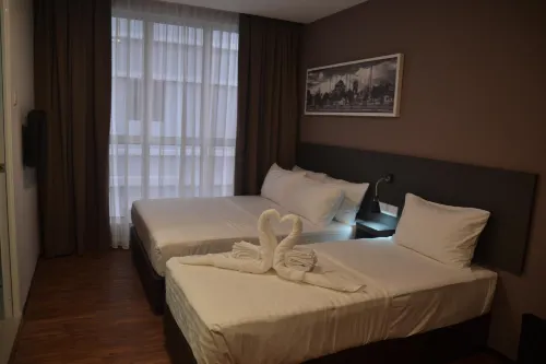 The Loft Plaza Hotel - 2-Star
