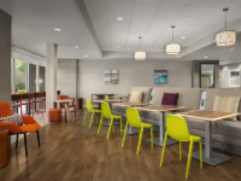 โฮม2 สวีทส์ บาย ฮิลตัน แจ็คสันวิลล์ รัฐนอร์ทแคโรไลนา โรงแรมในOnslow County