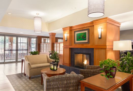 2. 힐튼 가든 인 ..