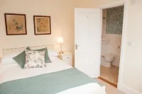 Fine period home on country estate, Lyme Regis Hotels in Combpyne Rousdon