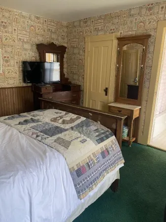 AH #31/#32 · AH Jack and Jill  2 Full/adjoining bathroom