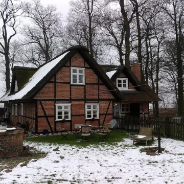 Cozy vacation days under thatch in the biosphere reserve
