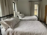 Historic Waterfront Escape • Dock, Deck, Fire Pit, Views, Peace & Kayaks