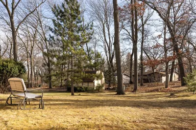 Packerland 3 Bedroom 2 Bath Near Lambeau/Airport Hotels near Walmart Supercenter