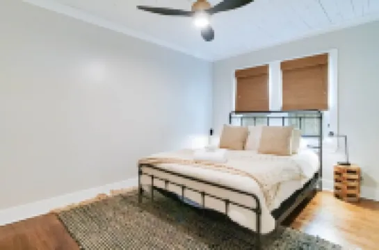 Evangeline House! Beautifully remodeled & Super Close to Downtown