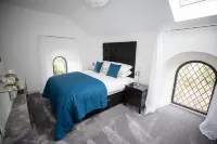 Stunning Church Conversion located near to Kelso, Scottish Borders Hotel a Kelso