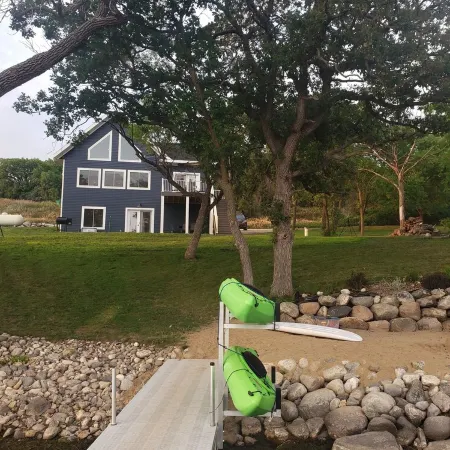 Big Stone Lake Cabin Rental - Dock Fishing, Beach, Kayaks, Firepit, Views!