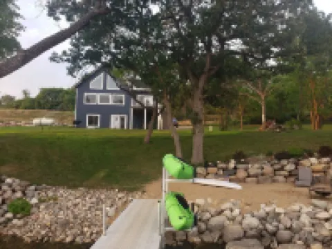 Big Stone Lake Cabin Rental - Dock Fishing, Beach, Kayaks, Firepit, Views!
