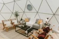 "Home Sweet Dome" MODERN TREEHOUSE STAY w/ Hot Tub