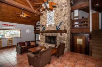 INDOOR/OUTDOOR POOLS! HOT TUB!! SAUNA!!! STEAM ROOM!!!! JUST REMODELED!!!!!