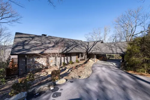 The High House - an amazing 5 STAR LUXE mountain retreat in Highlands/Cashiers