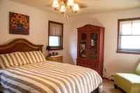 Newly Renovated, Near Country Club and Ski Resort, fiber internet & Hot tub*