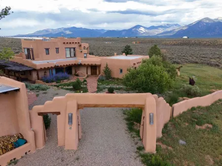 Adorable Casita in The Enchanted Circle