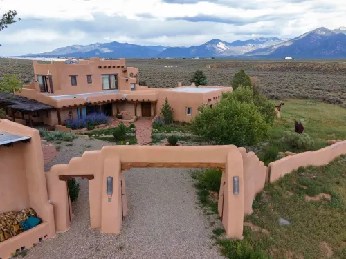 Adorable Casita in The Enchanted Circle
