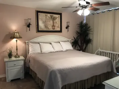 Little Piece of Paradise Hotels near Destin-Fort Walton Beach Convention Center