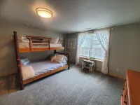 Lakeside Cottage , Fish from your back deck!